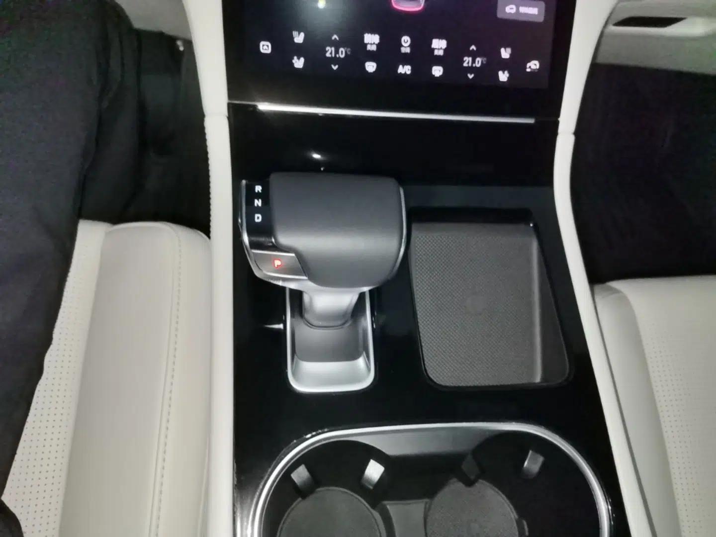 Li Auto ONE 2020 Extended-Range 6-Seater Version — миниатюра 16
