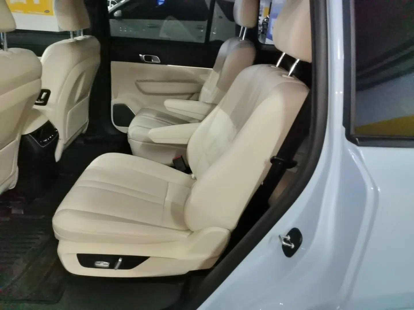 Li Auto ONE 2020 Extended-Range 6-Seater Version — миниатюра 20