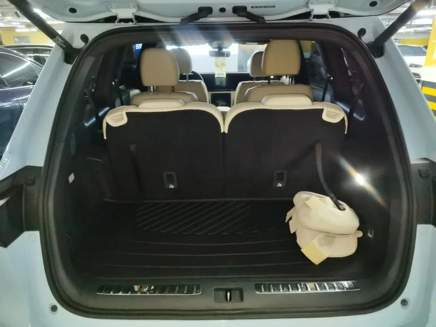 Li Auto ONE 2020 Extended-Range 6-Seater Version — миниатюра 22