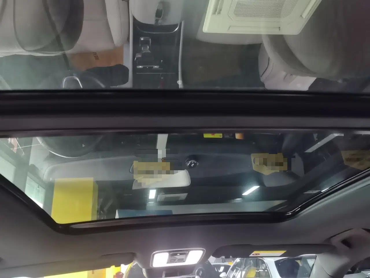 Li Auto ONE 2021 Extended-Range 6-Seater Version — миниатюра 21