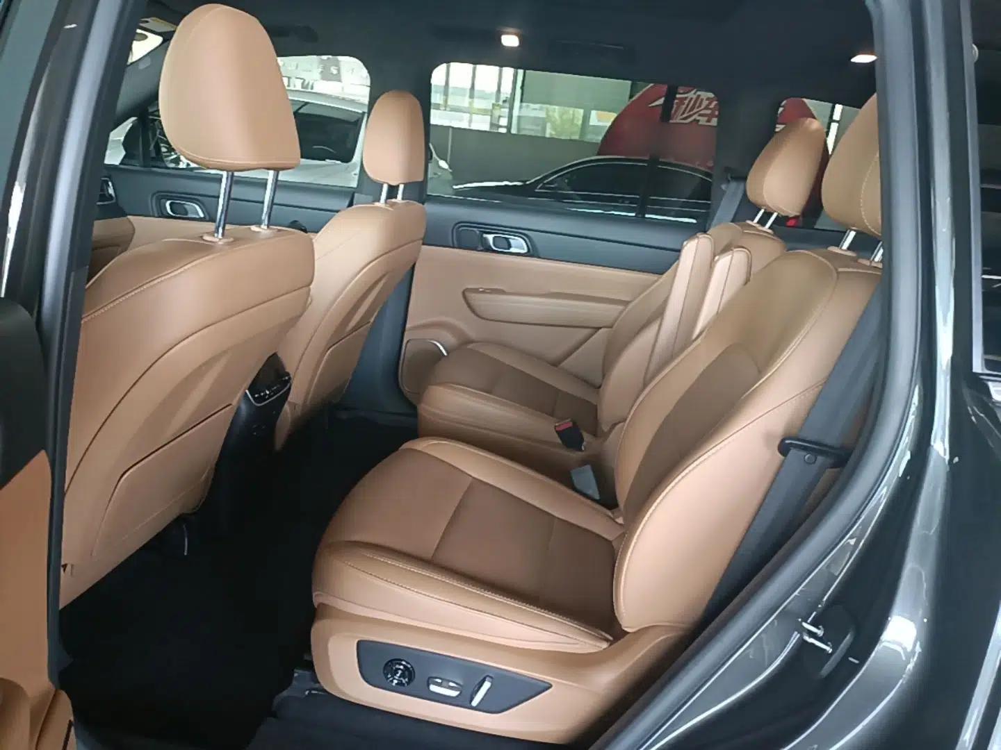Li Auto ONE 2021 Extended-Range 6-Seater Version — миниатюра 25