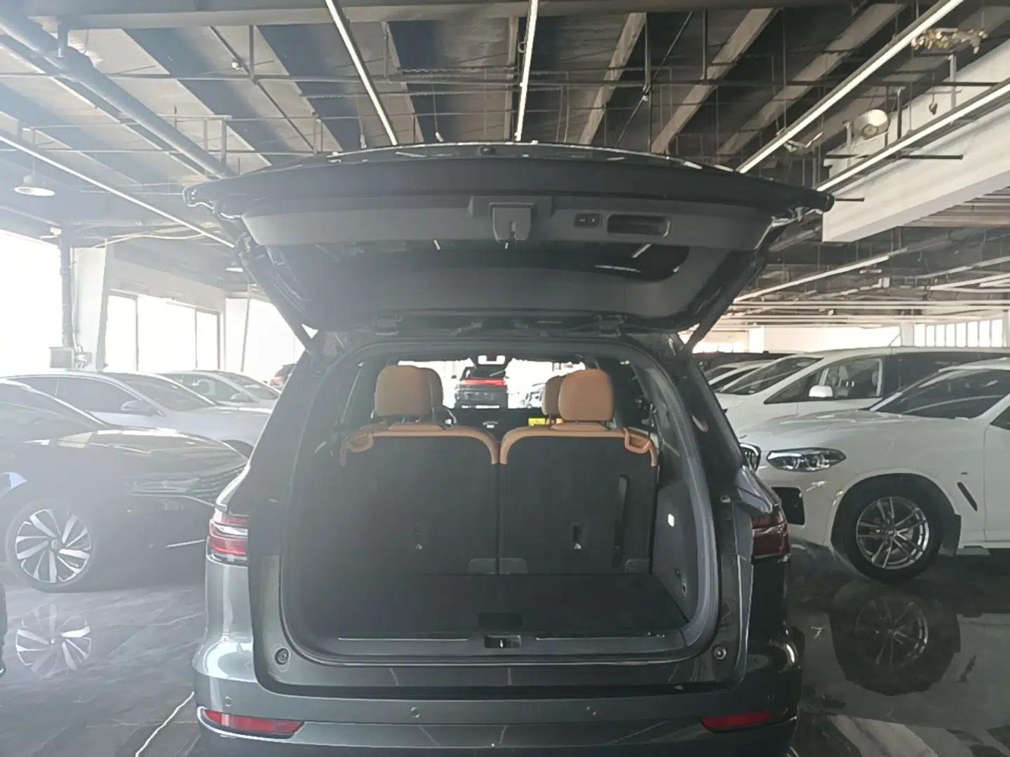Li Auto ONE 2021 Extended-Range 6-Seater Version — миниатюра 27