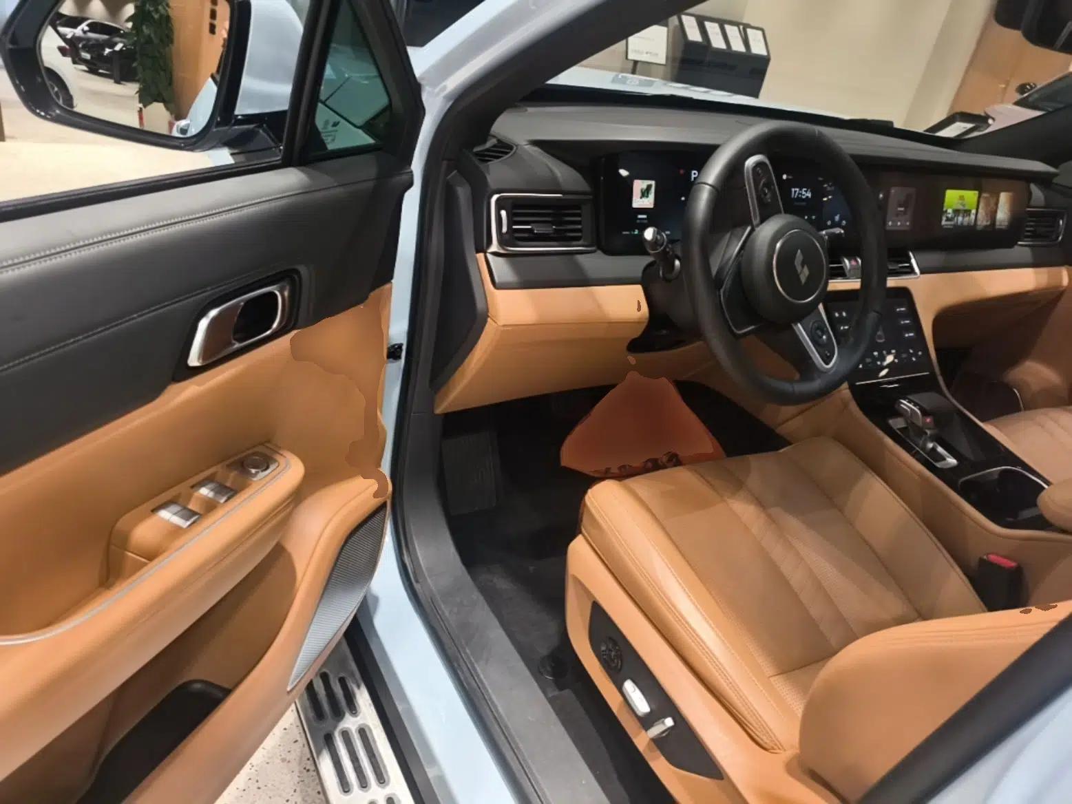 Li Auto ONE 2020 Extended-Range 6-Seater Version — миниатюра 23