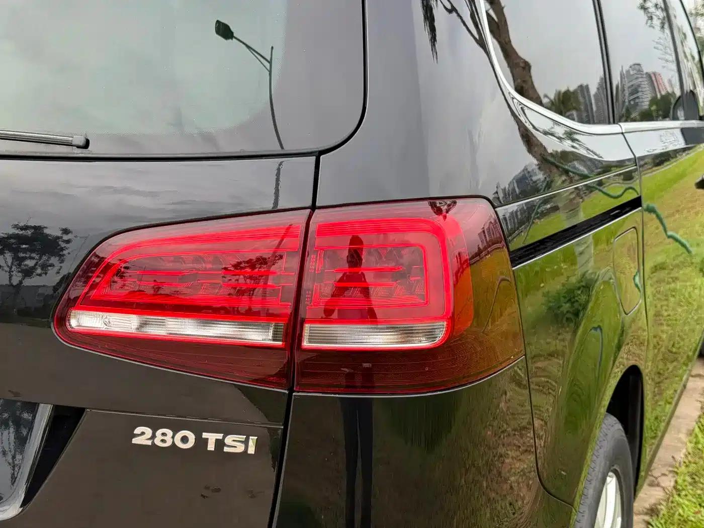 2016 Sharan 280TSI Enjoyment Edition 7-Seater — миниатюра 10