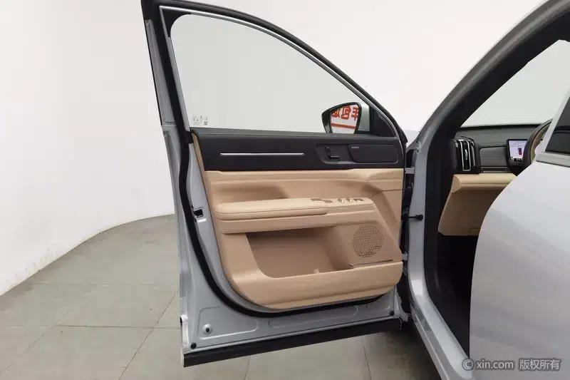 Jetour Mountain & Sea L7 PLUS 2026 Model, 121km/h, 5-seater Comfort Edition — миниатюра 20