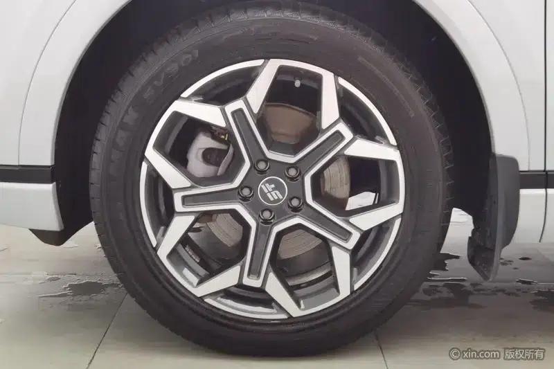 Jetour Mountain & Sea L7 PLUS 2026 Model, 121km/h, 5-seater Comfort Edition — миниатюра 8