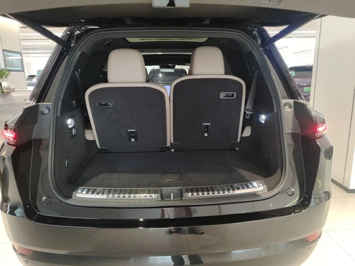 Li Auto L9 2025 Pro Smart Refreshed Edition — миниатюра 22
