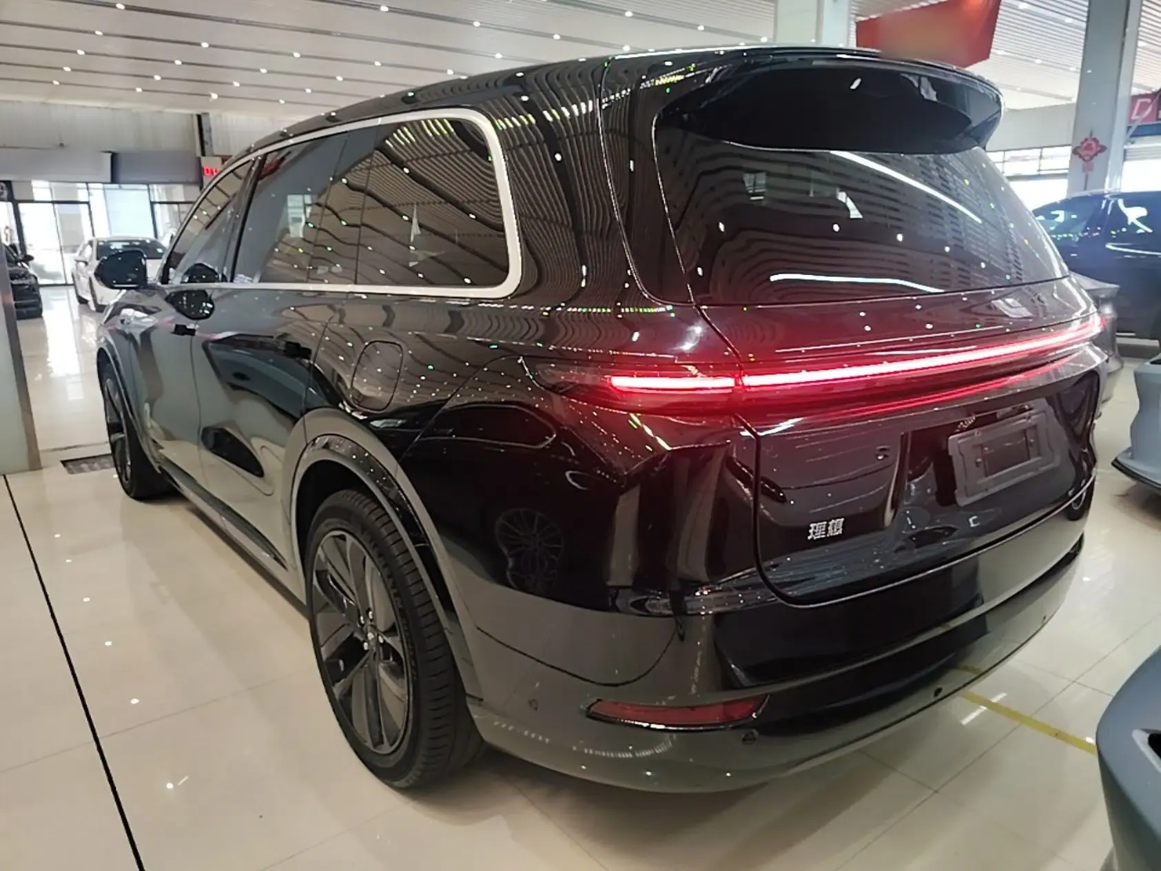 Li Auto L9 2022 Max model — миниатюра 4