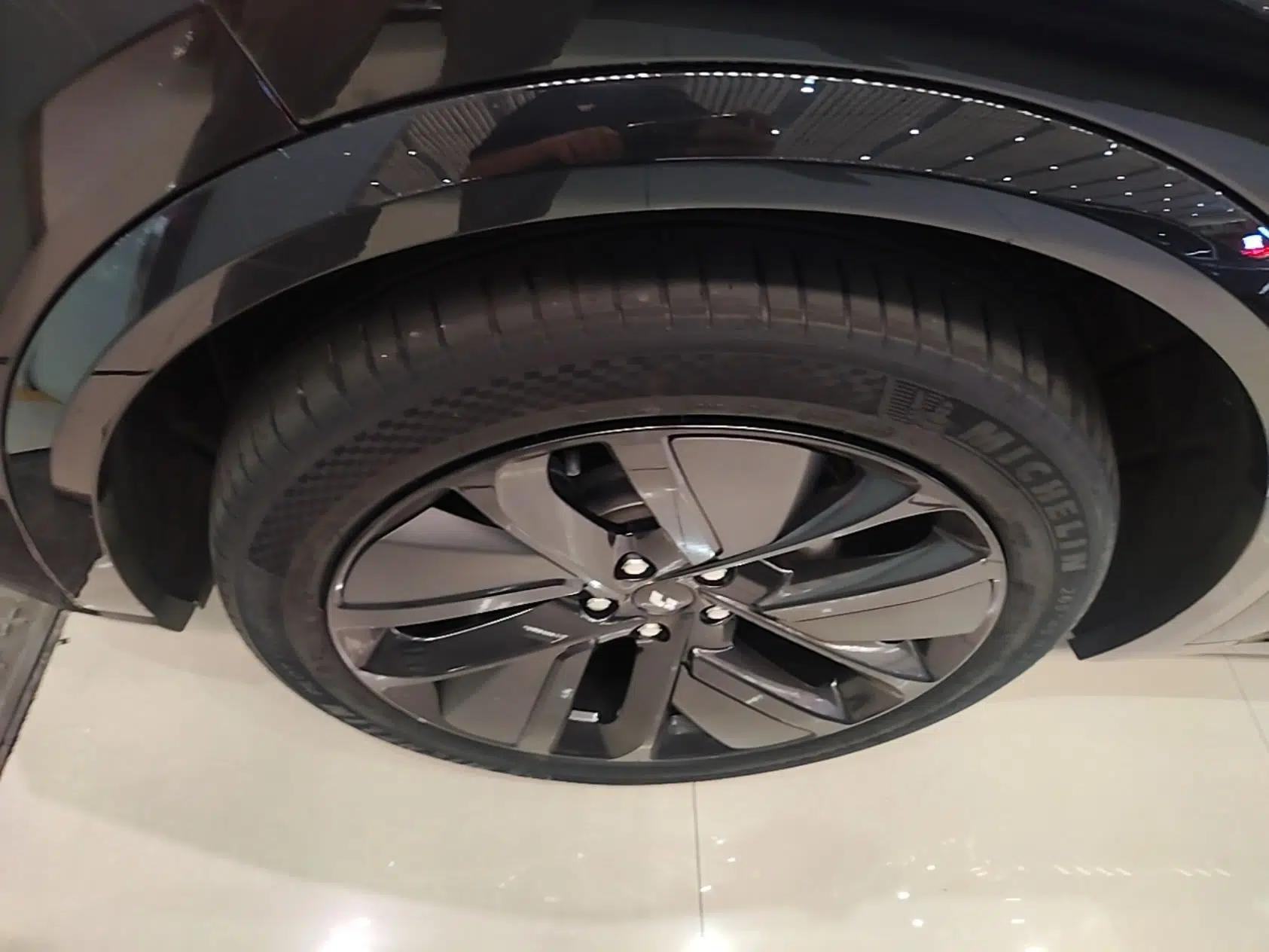 Li Auto L9 2022 Max model — миниатюра 10