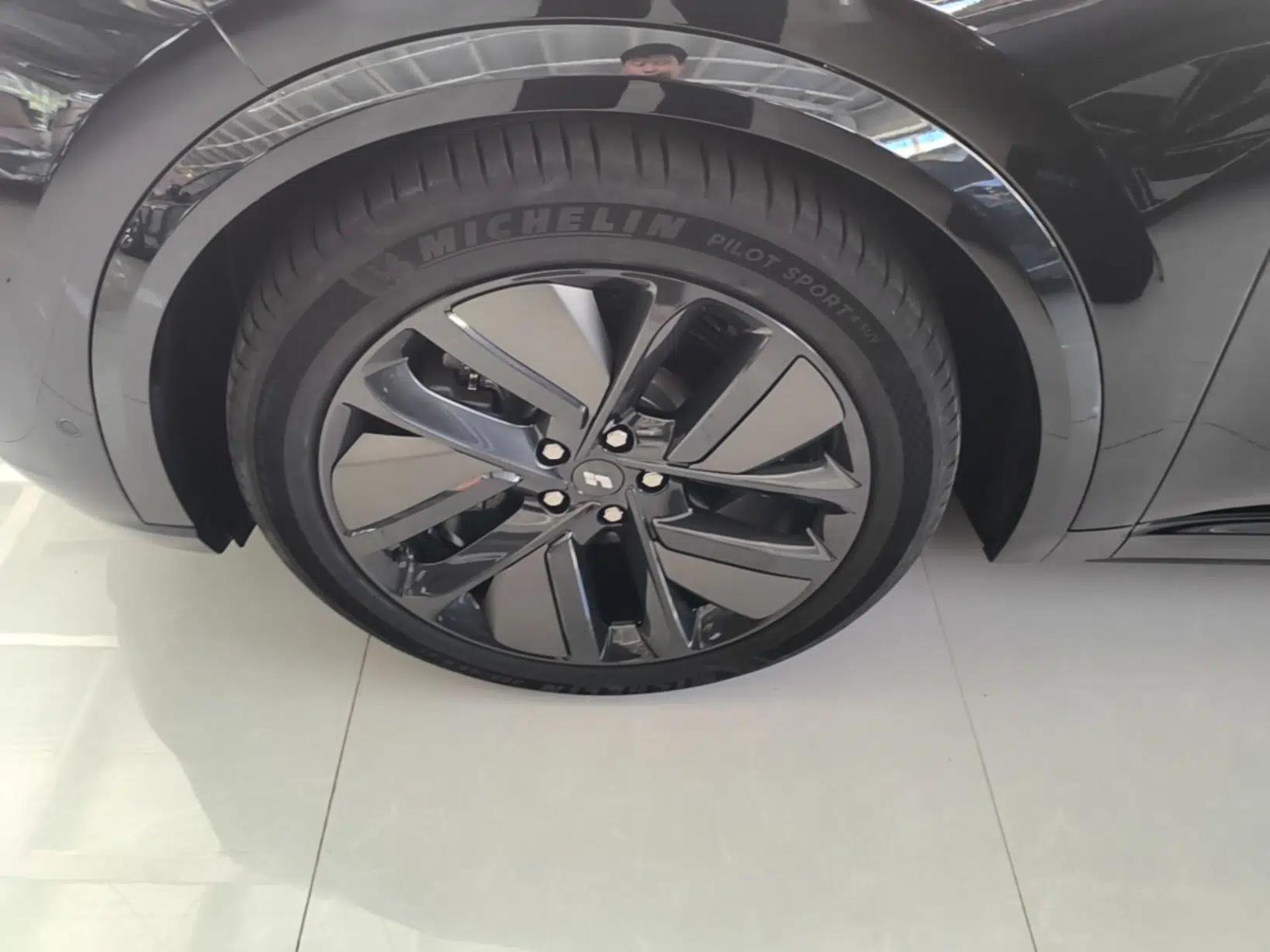 Li Auto L9 2023 Pro Model — миниатюра 10