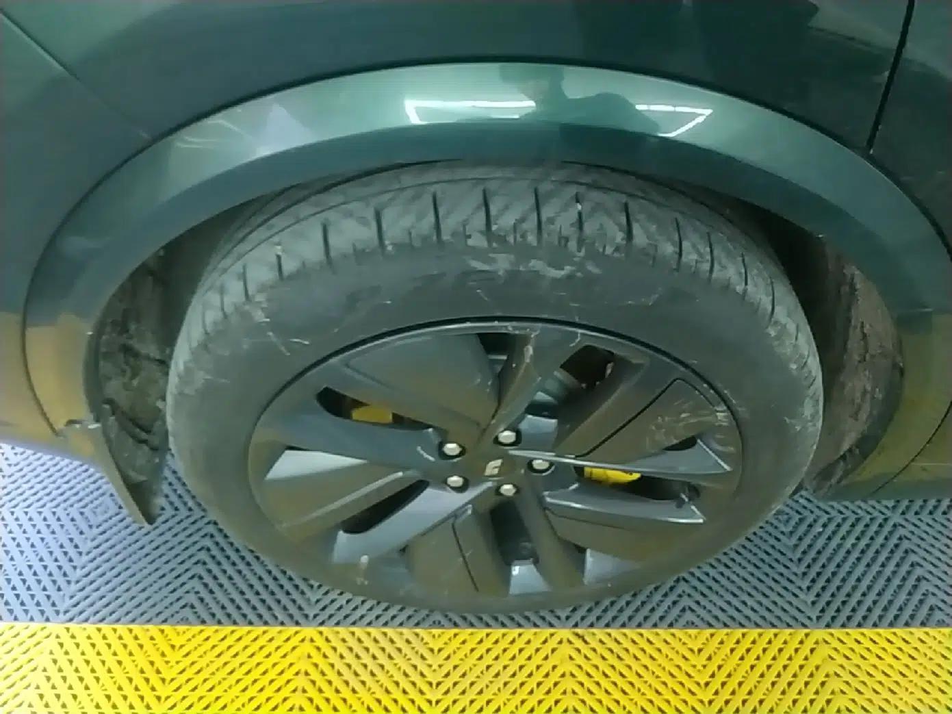 Li Auto L9 2022 Max model — миниатюра 11