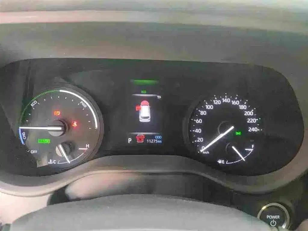 2024 Sienna 2.5L Hybrid Luxury Edition — миниатюра 3