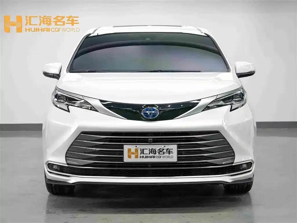 2024 Sienna 2.5L Hybrid Premium Edition — миниатюра 2