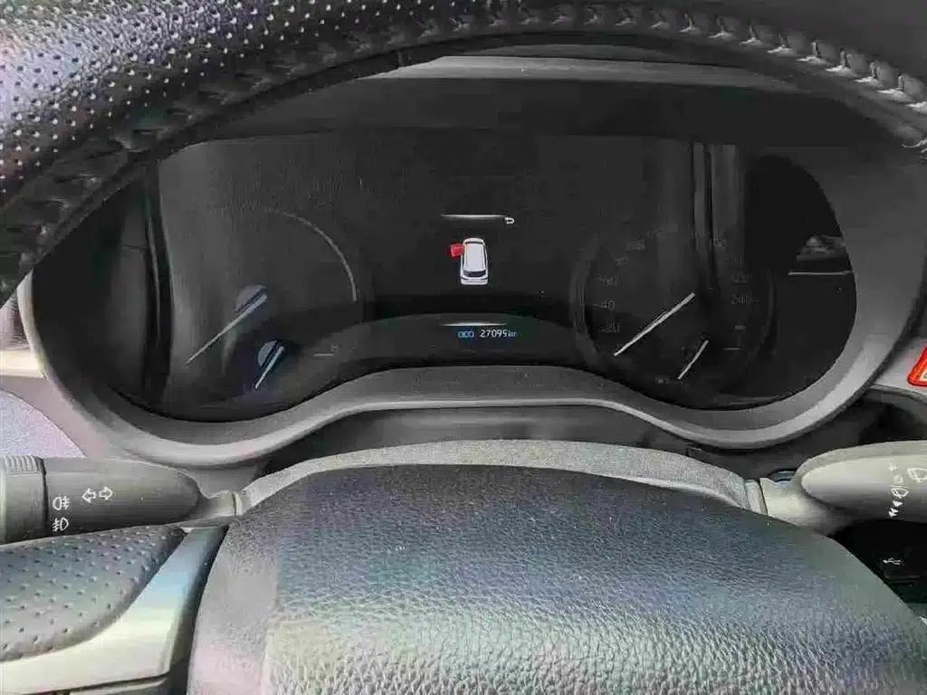 2024 Sienna 2.5L Hybrid Premium Edition — миниатюра 6