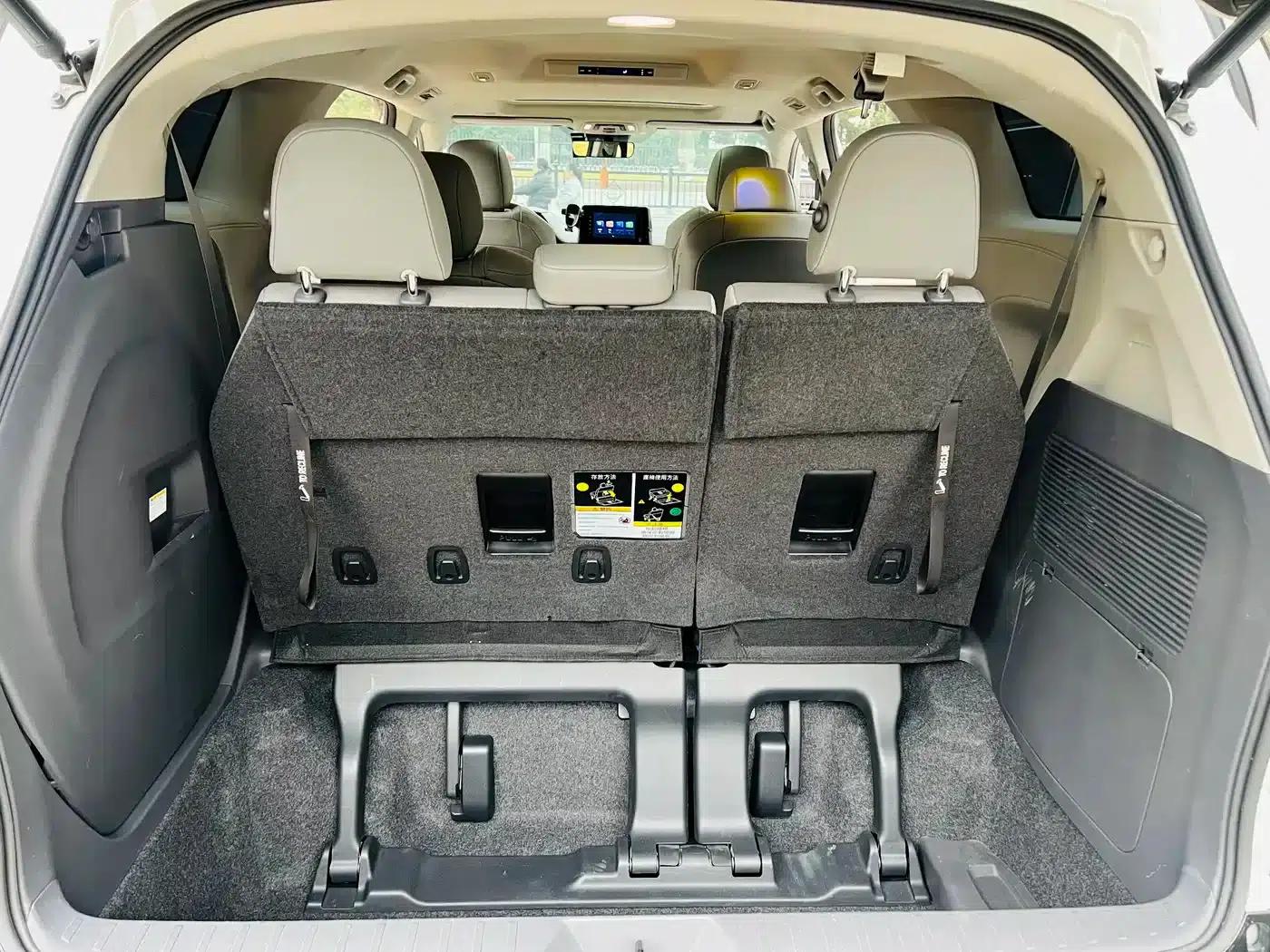 2023 Sienna 2.5L Hybrid Luxury Edition — миниатюра 14