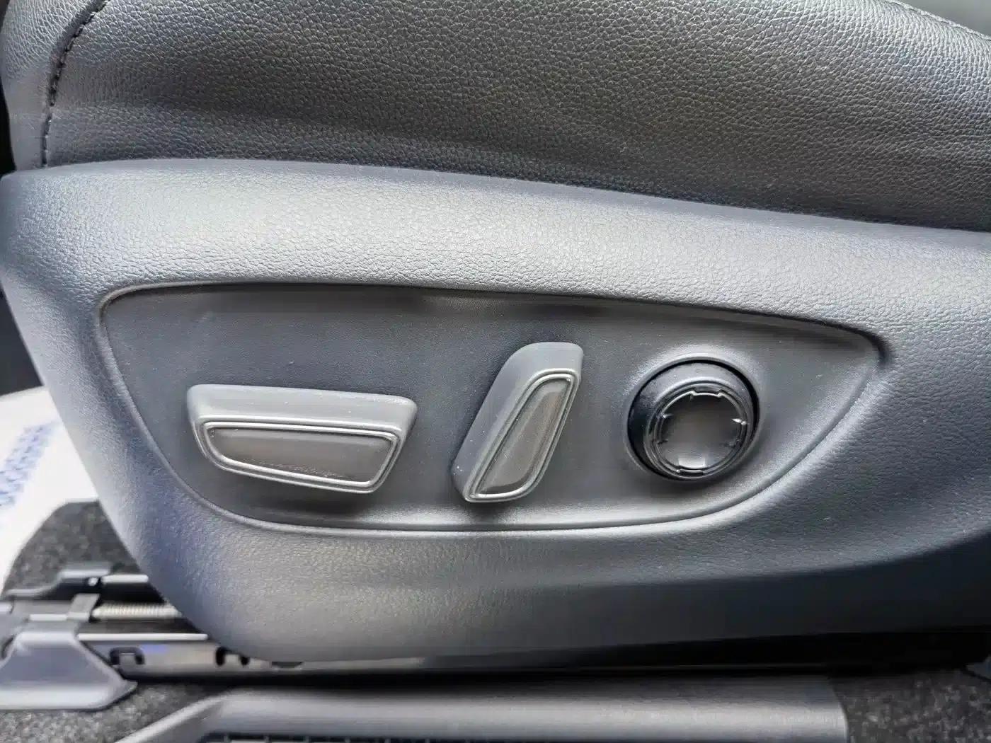 2021 Sienna 2.5L Hybrid Platinum Edition — миниатюра 20