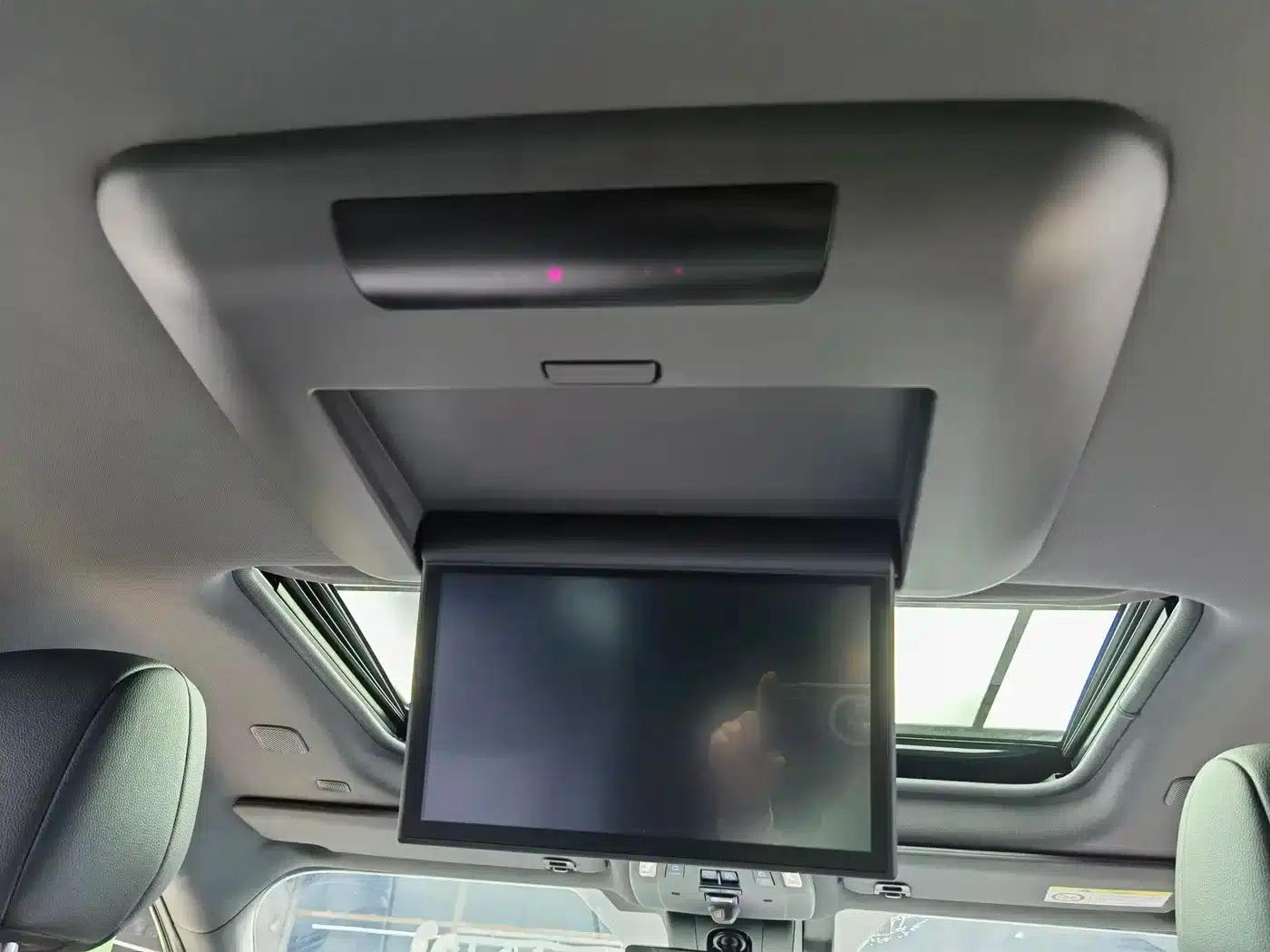 2021 Sienna 2.5L Hybrid Platinum Edition — миниатюра 24