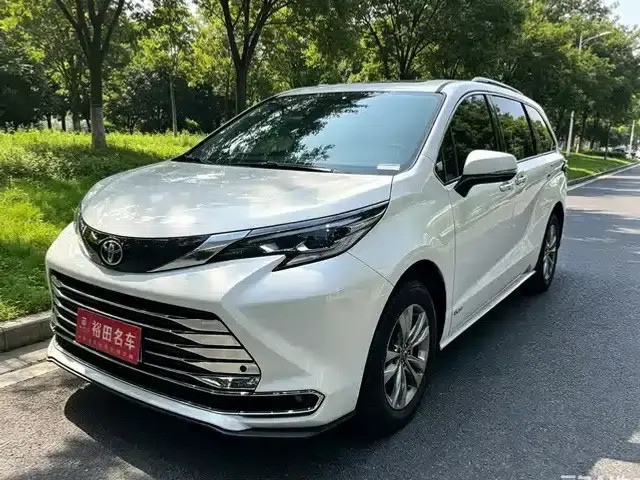 2024 Sienna 2.5L Hybrid Comfort Edition