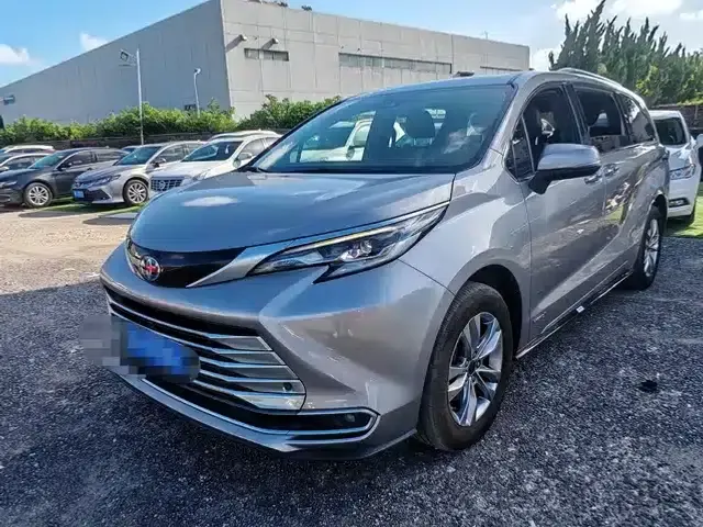 2021 Sienna 2.5L Hybrid Platinum Edition