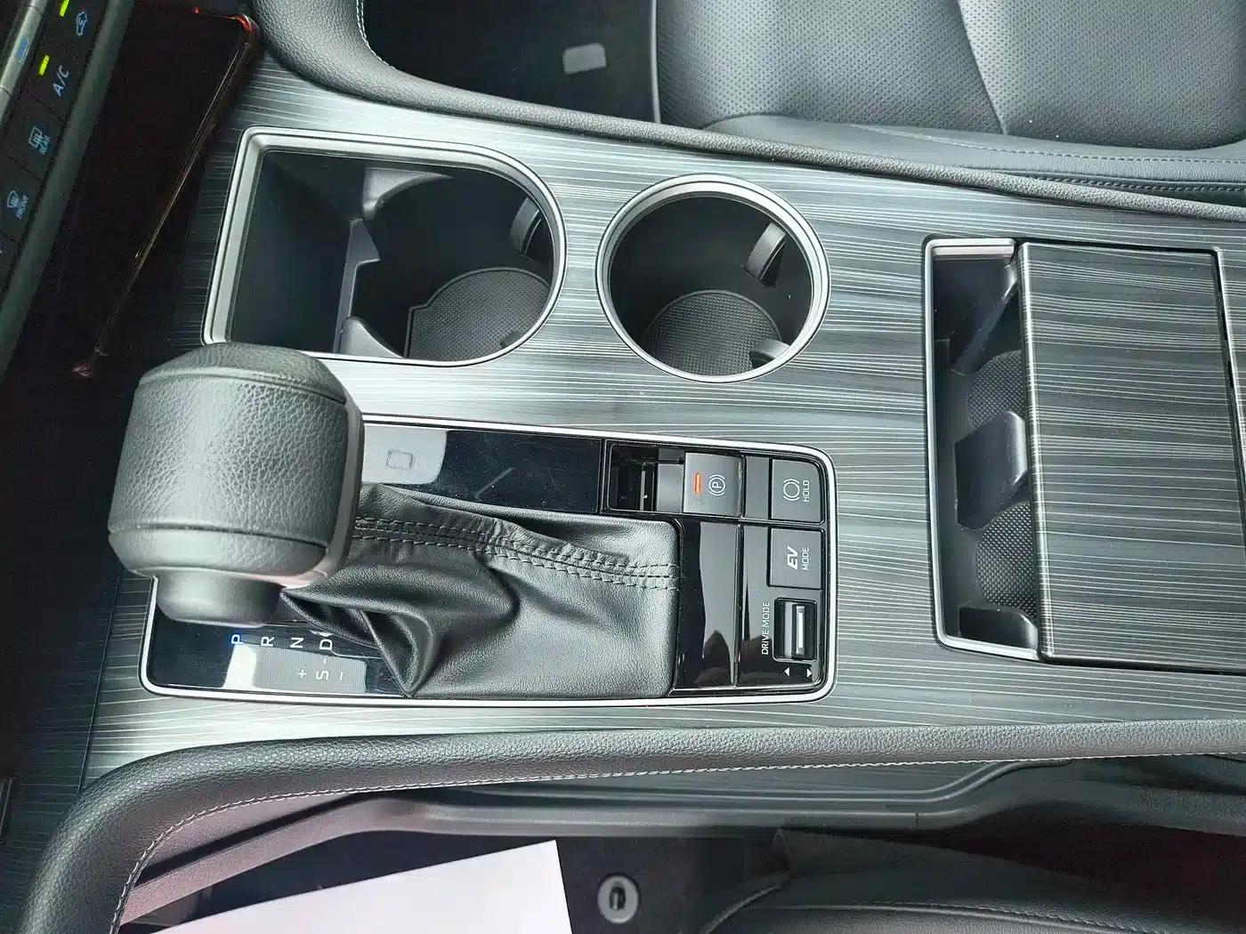 2021 Sienna 2.5L Hybrid Premium Edition — миниатюра 10
