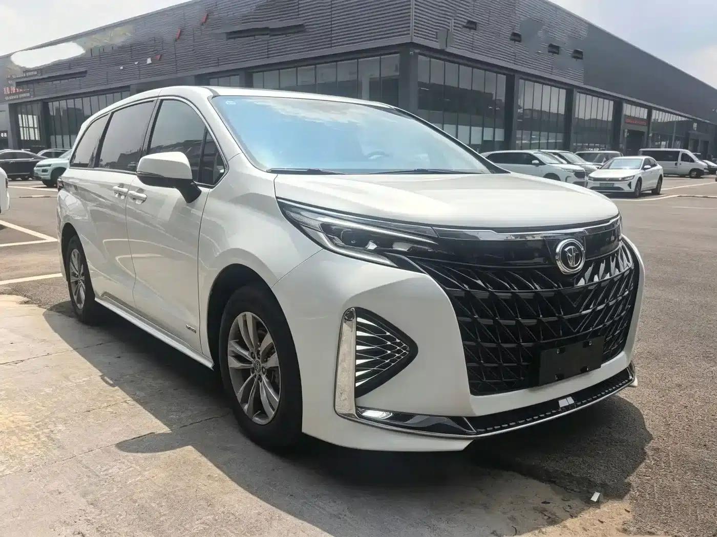 2024 Sienna 2.5L Hybrid Comfort Edition — миниатюра 3