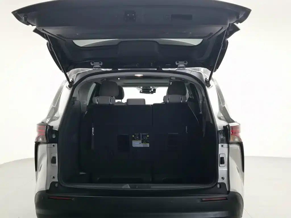 2023 Sienna 2.5L Hybrid Comfort Edition — миниатюра 16