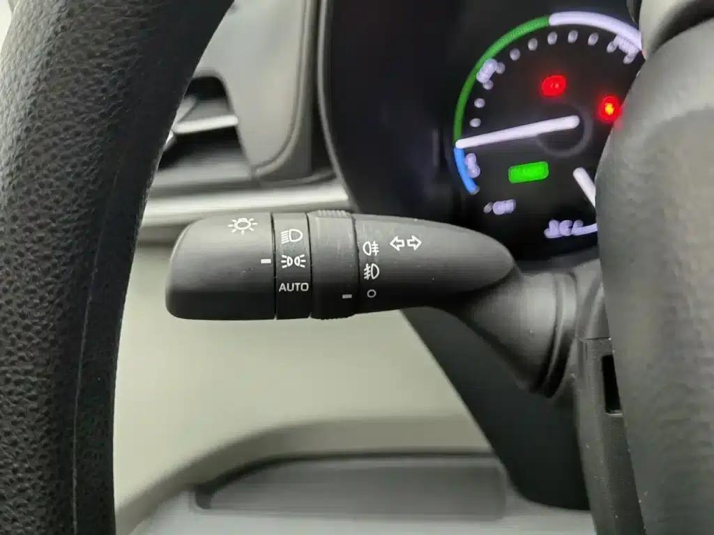 2023 Sienna 2.5L Hybrid Comfort Edition — миниатюра 21