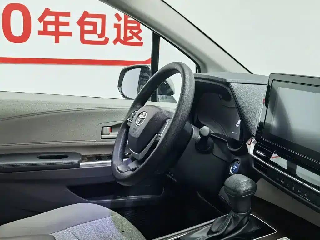2023 Sienna 2.5L Hybrid Comfort Edition — миниатюра 22