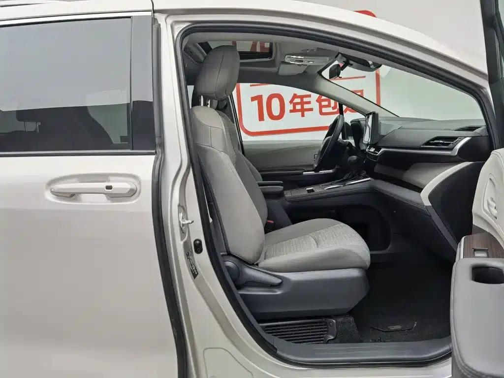 2023 Sienna 2.5L Hybrid Comfort Edition — миниатюра 23