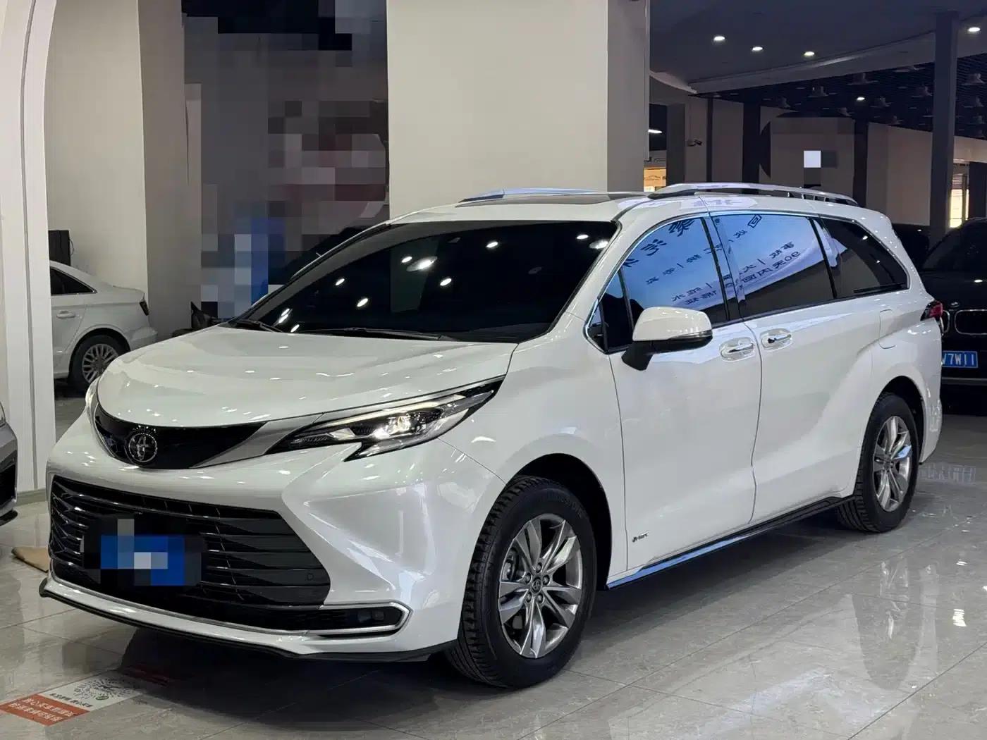 2024 Sienna 2.5L Hybrid AWD Premium Edition — миниатюра 1