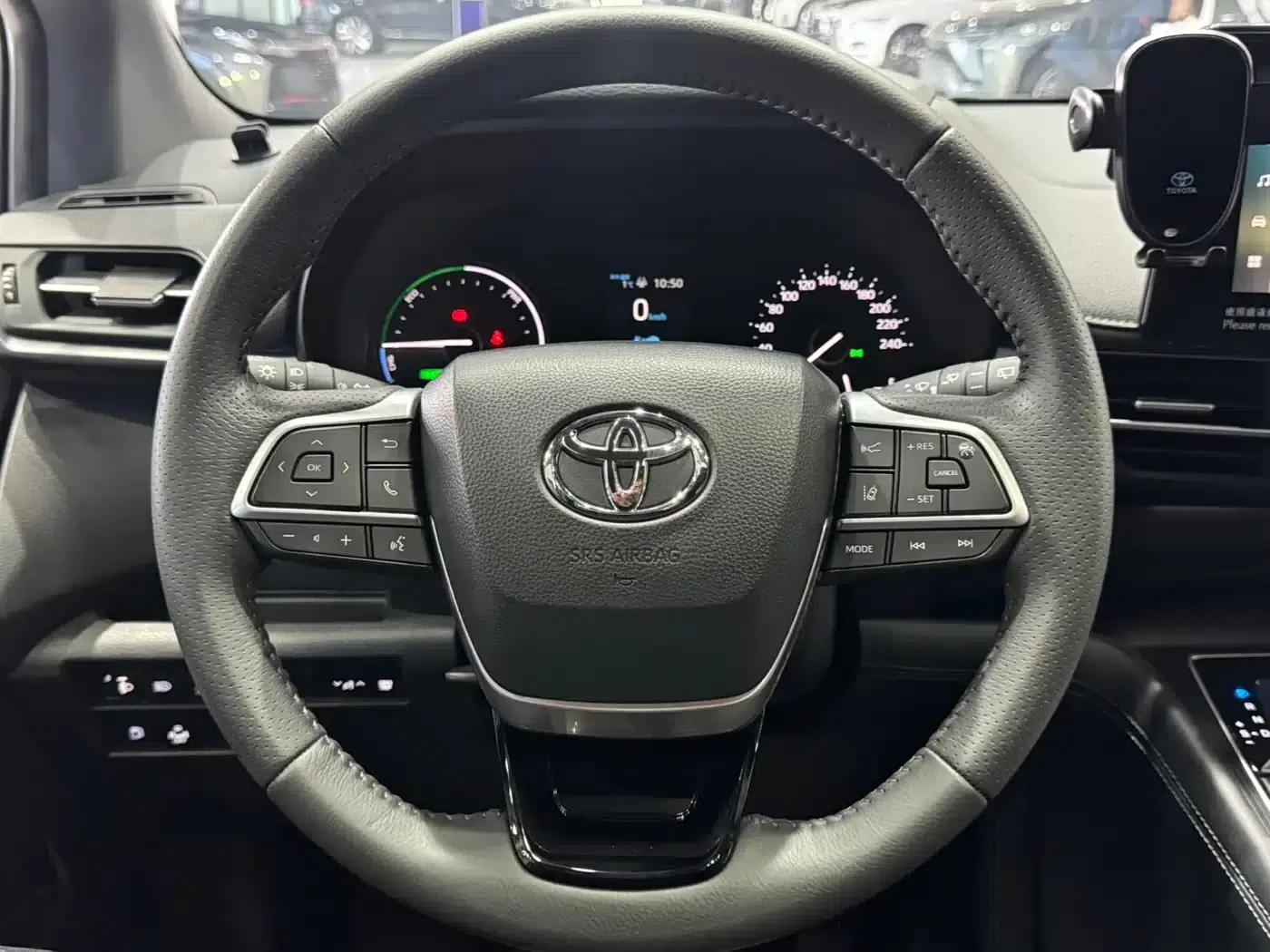 2024 Sienna 2.5L Hybrid AWD Premium Edition — миниатюра 16