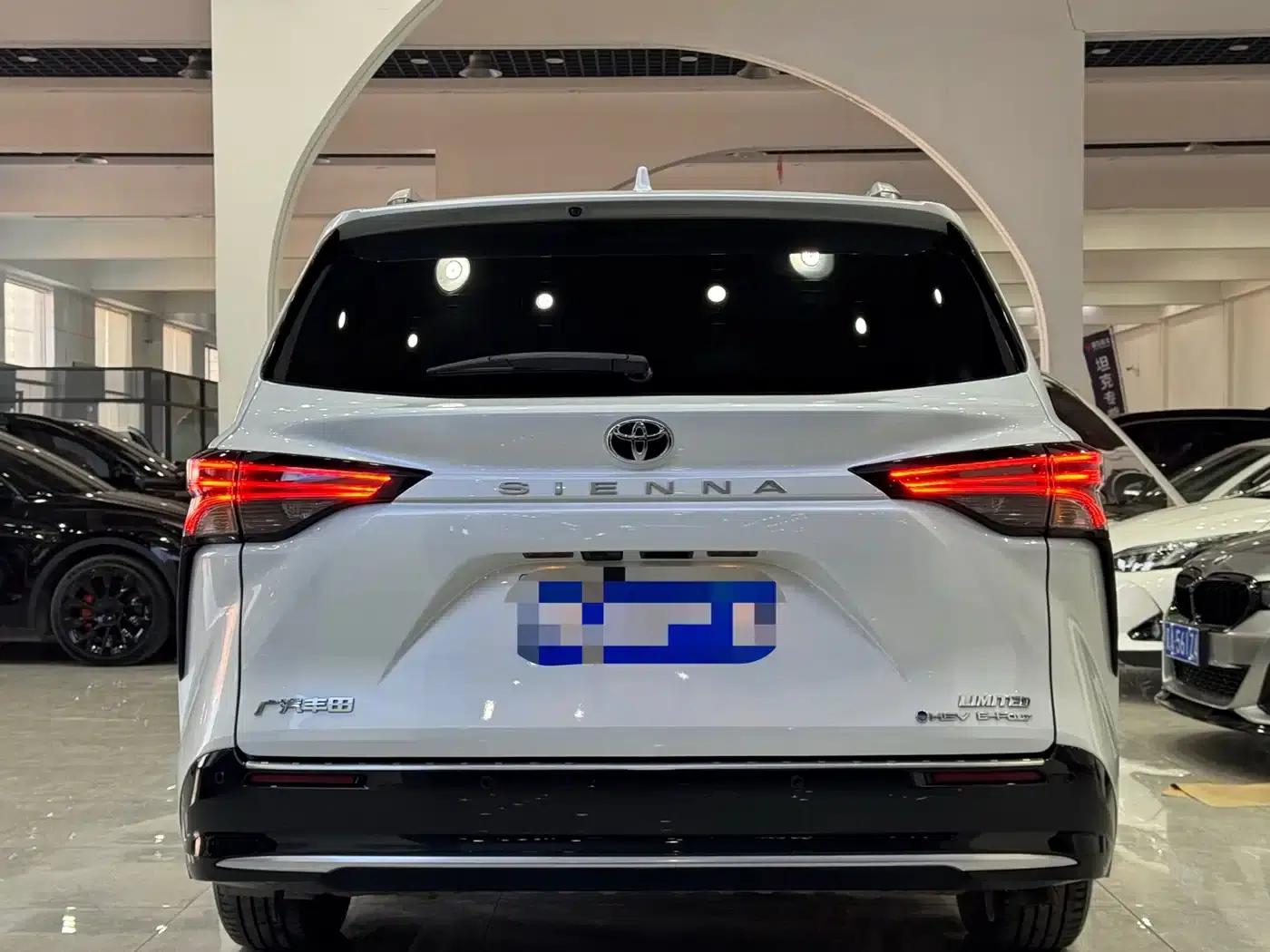 2024 Sienna 2.5L Hybrid AWD Premium Edition — миниатюра 5