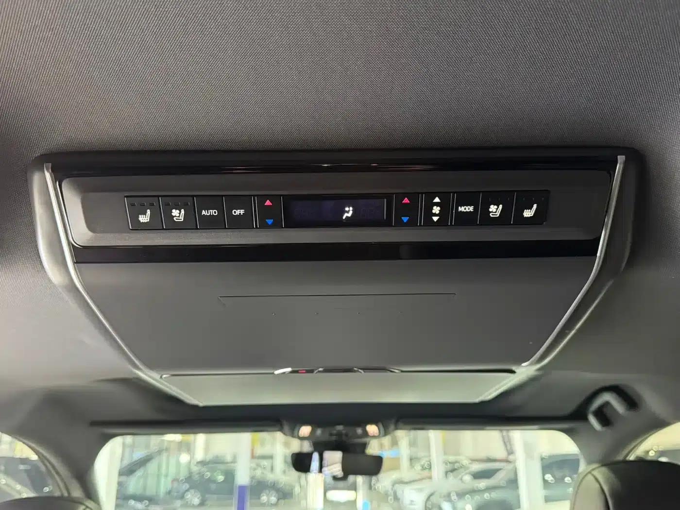 2024 Sienna 2.5L Hybrid AWD Premium Edition — миниатюра 9