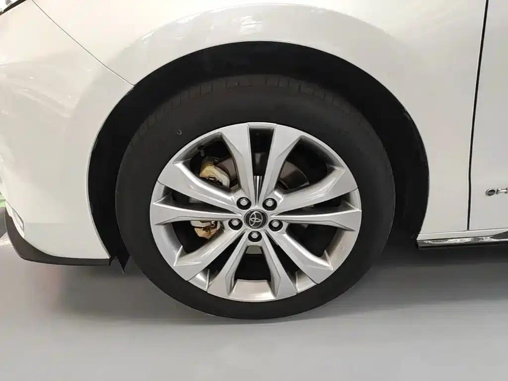 2024 Sienna 2.5L Hybrid Premium Edition — миниатюра 23