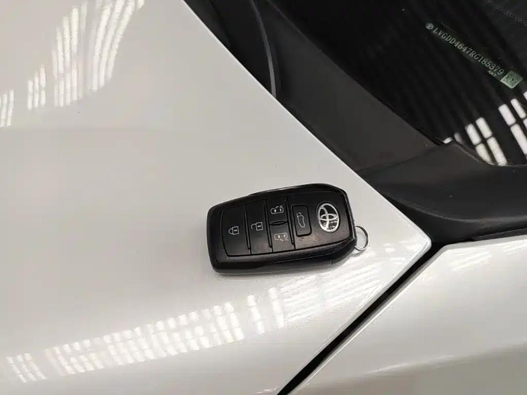 2024 Sienna 2.5L Hybrid Premium Edition — миниатюра 9