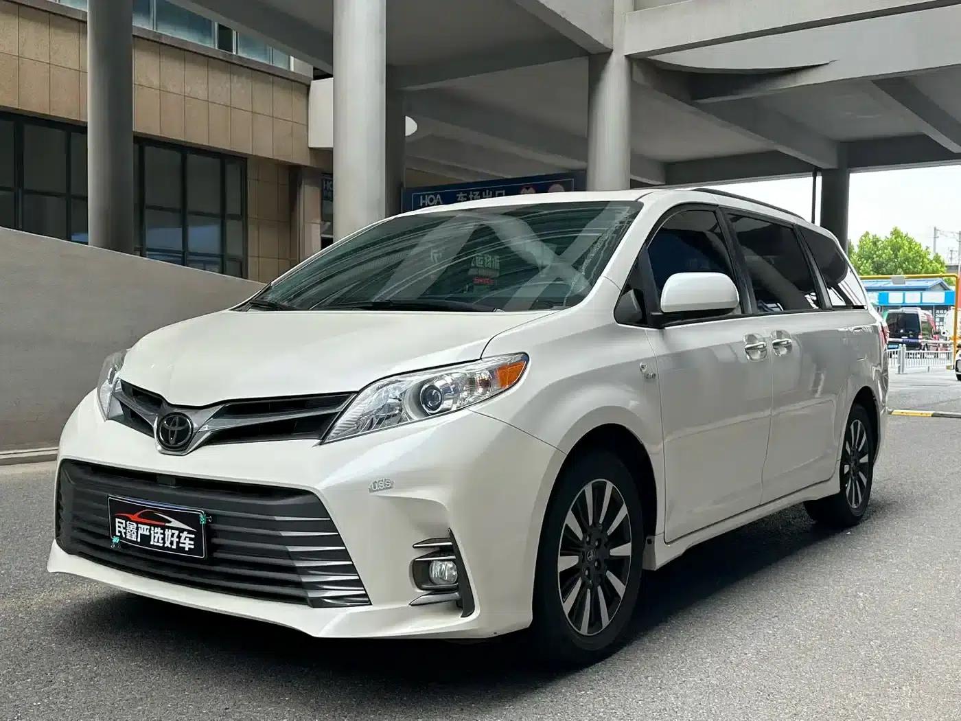 2015 SIENNA 3.5L AWD — миниатюра 1