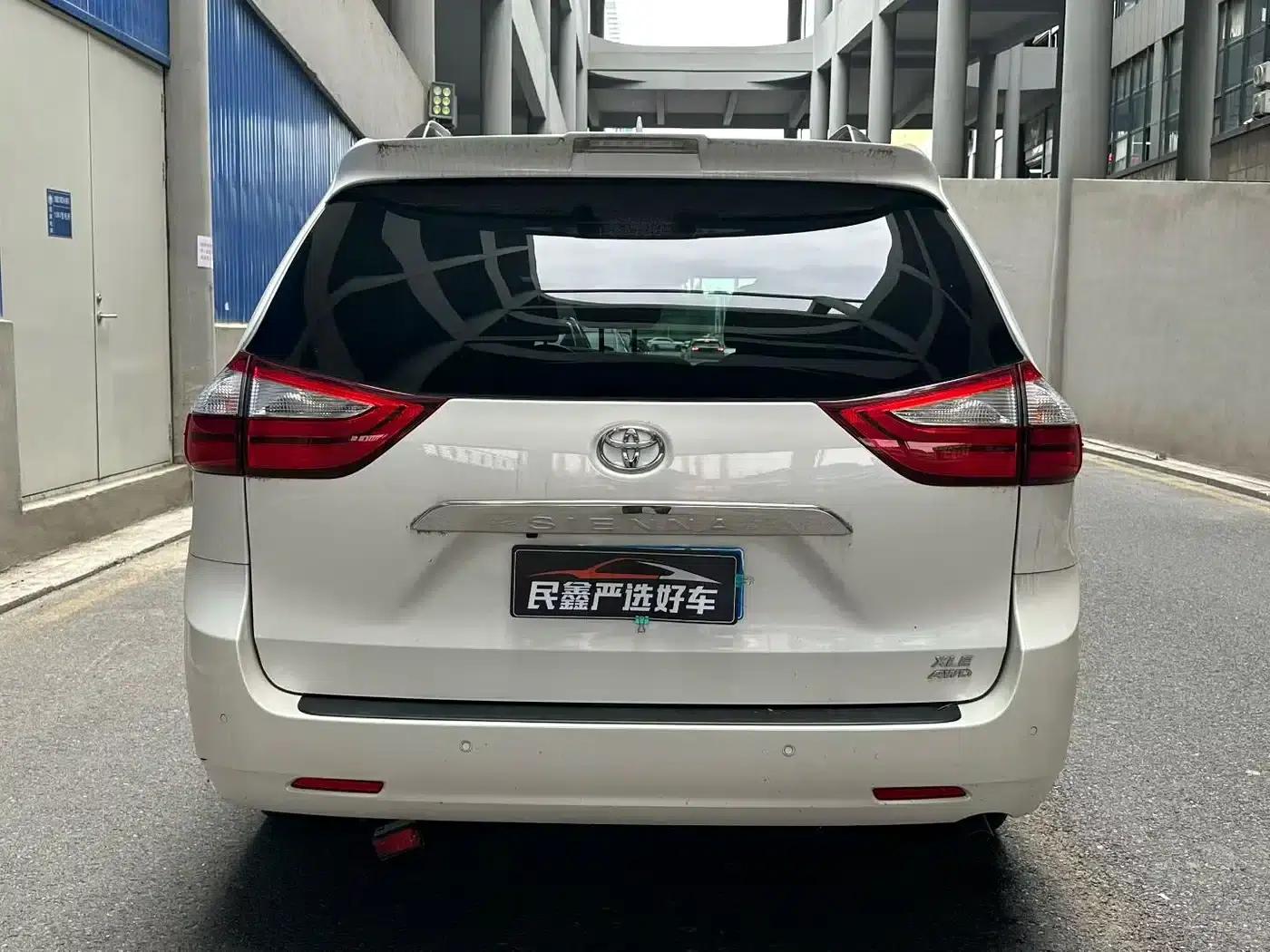 2015 SIENNA 3.5L AWD — миниатюра 3