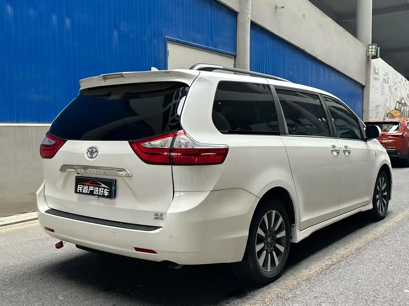 2015 SIENNA 3.5L AWD — миниатюра 4