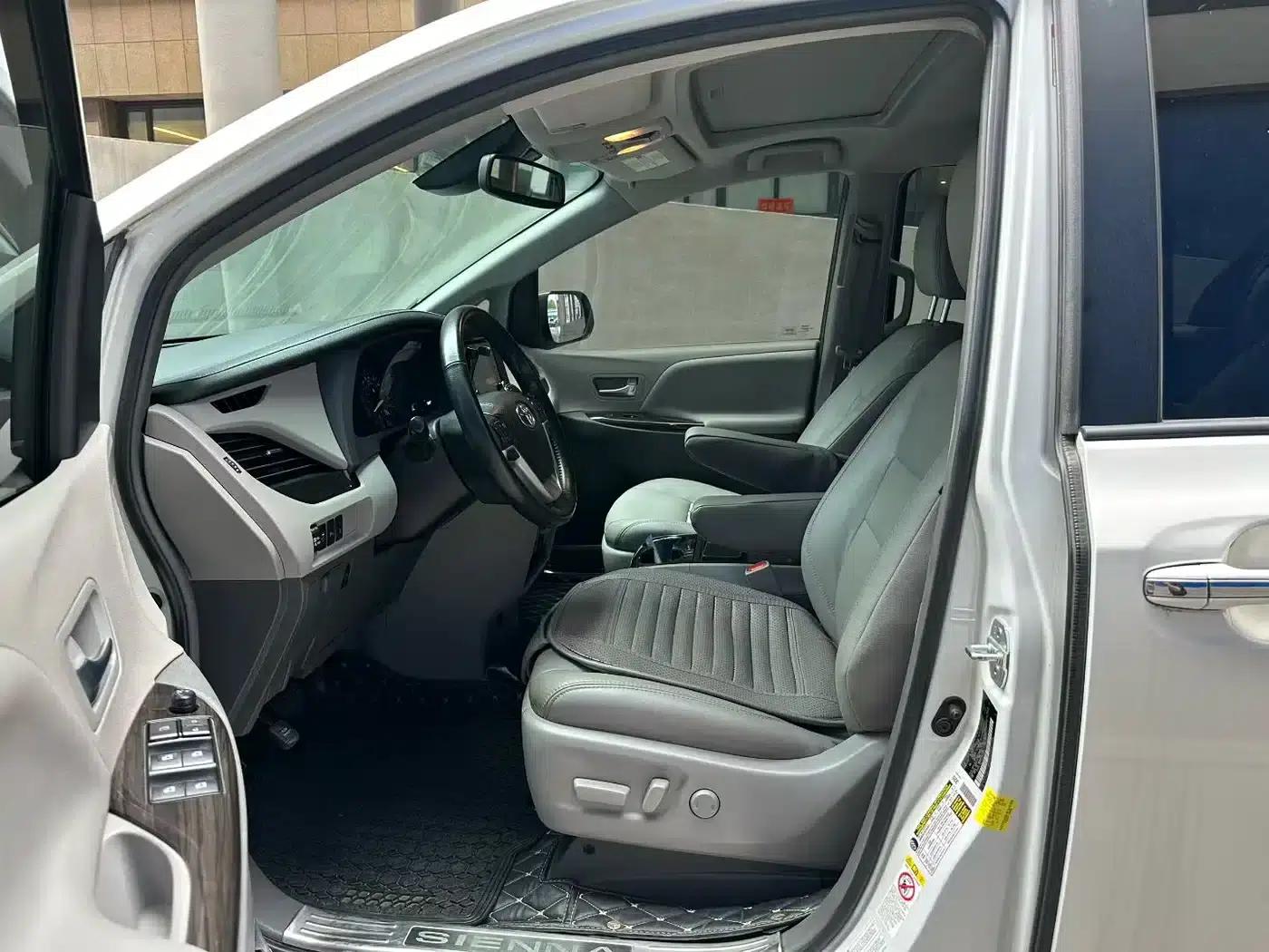 2015 SIENNA 3.5L AWD — миниатюра 5