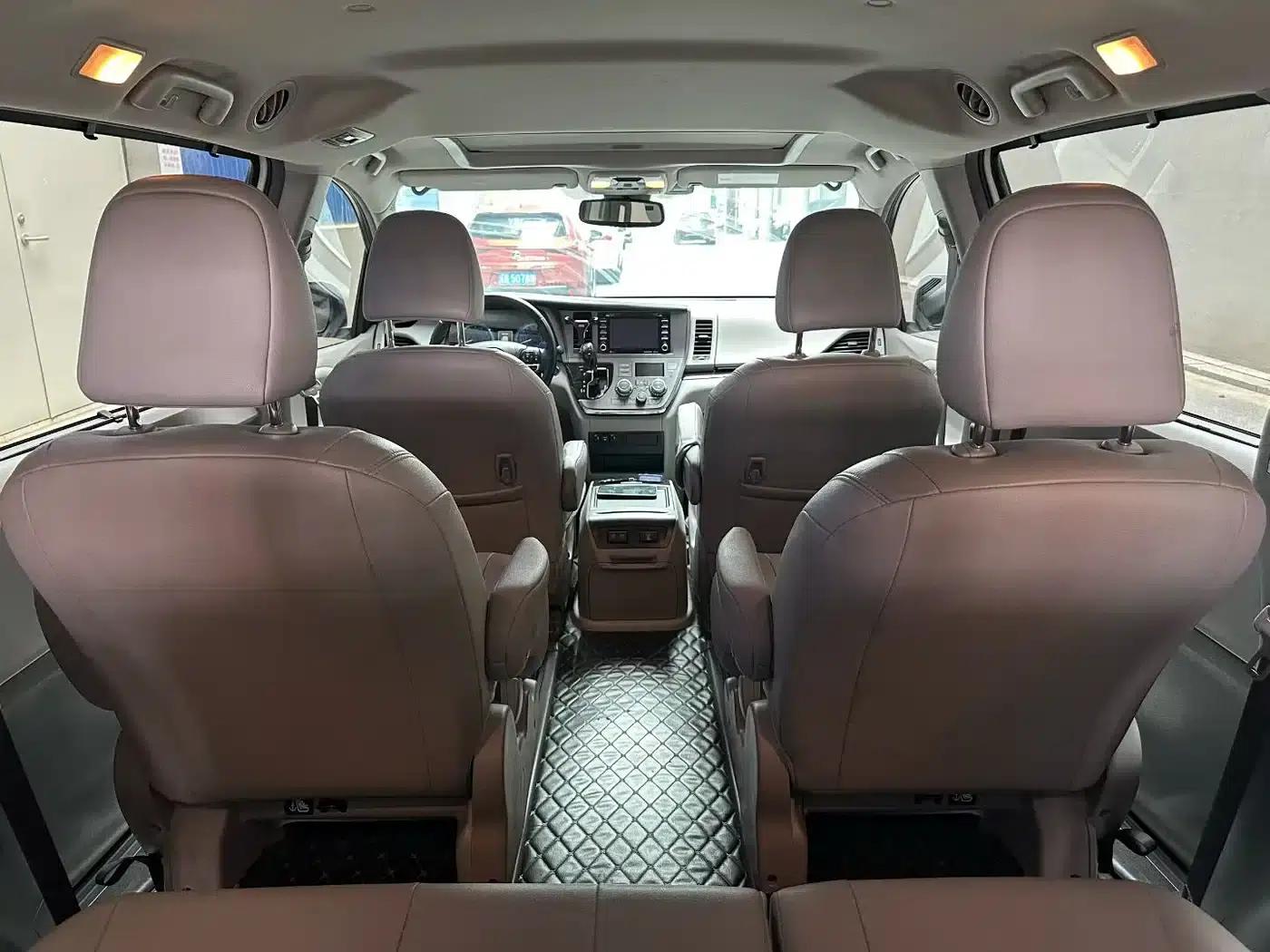 2015 SIENNA 3.5L AWD — миниатюра 8
