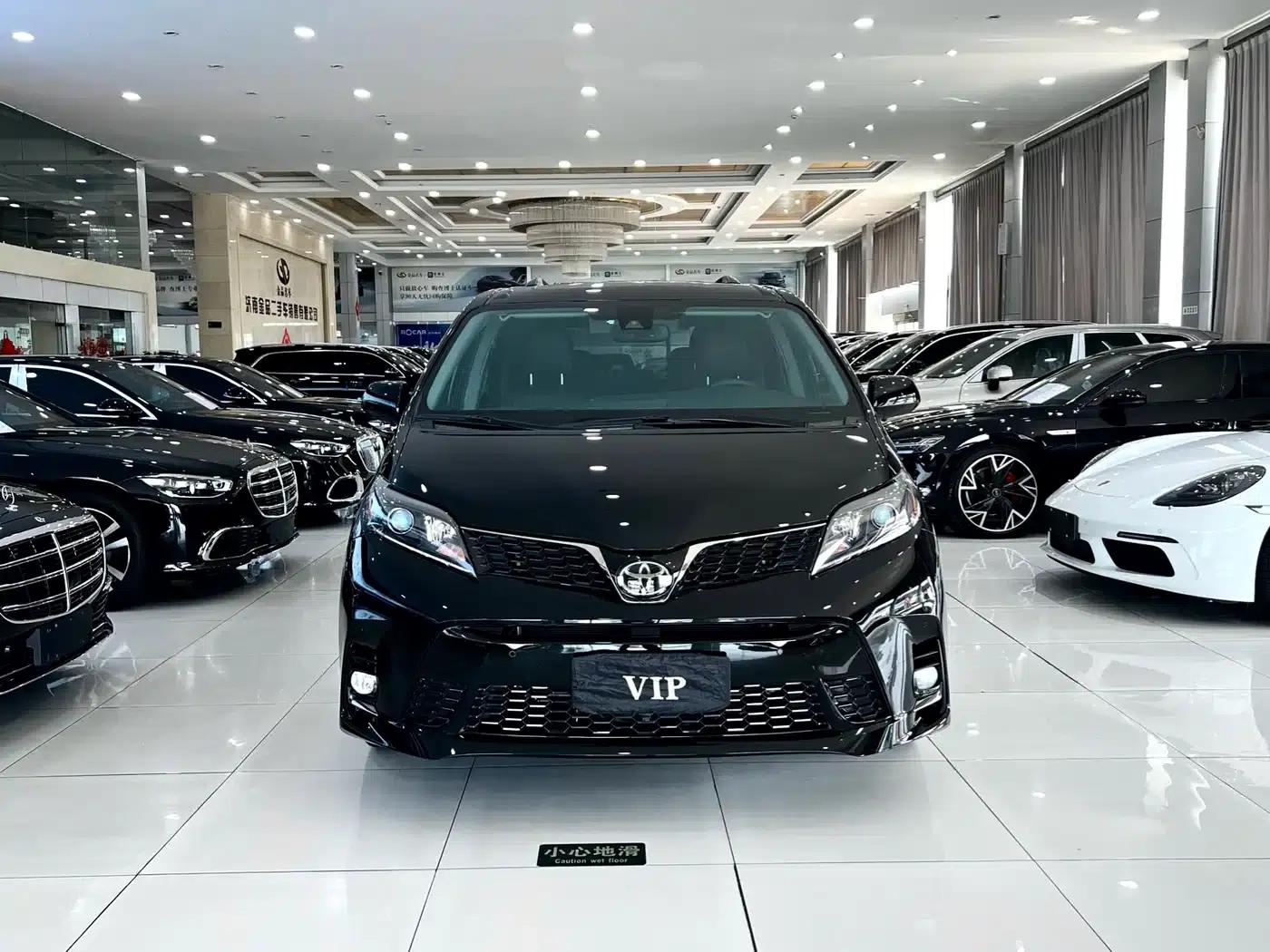 2019 SIENNA 3.5L Canadian Spec — миниатюра 3