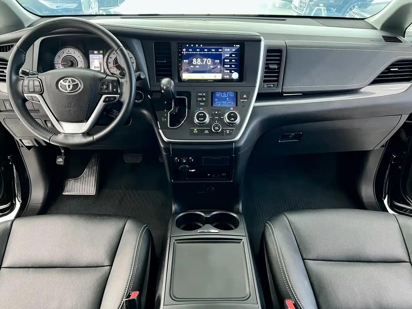2019 SIENNA 3.5L Canadian Spec — миниатюра 9