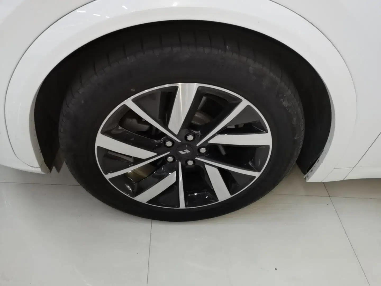 Li Auto L7 2023 Pro Model — миниатюра 10