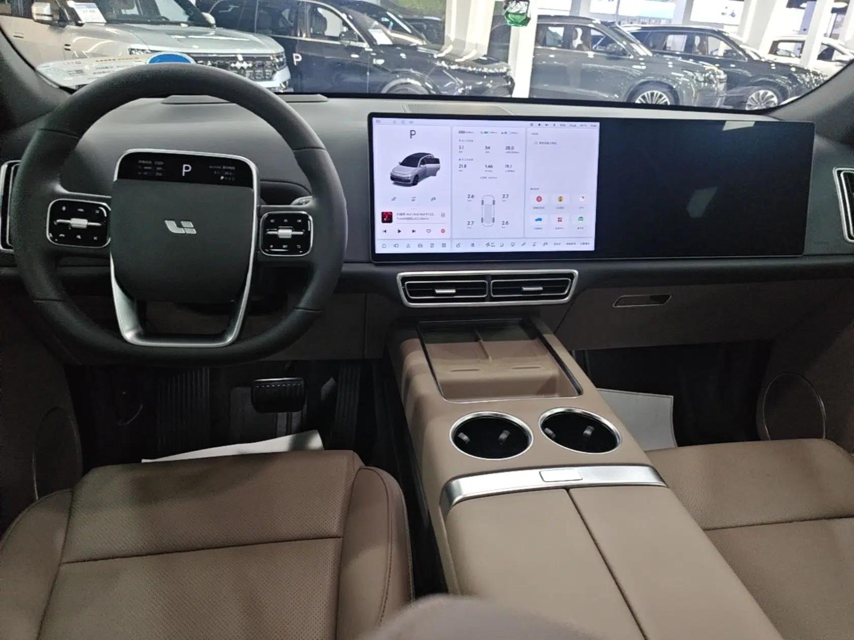 Li Auto L7 2025 Max Smart Refresh Edition — миниатюра 12