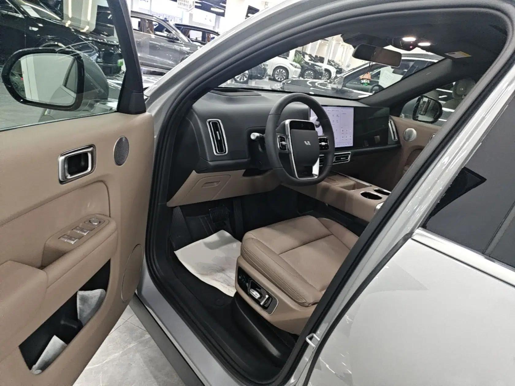 Li Auto L7 2025 Max Smart Refresh Edition — миниатюра 17
