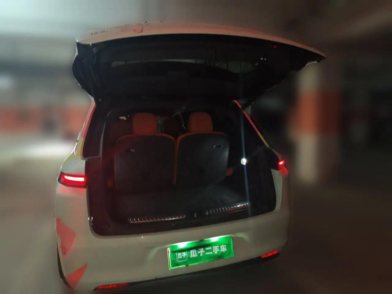 Li Auto L8 2023 Pro Model — миниатюра 19