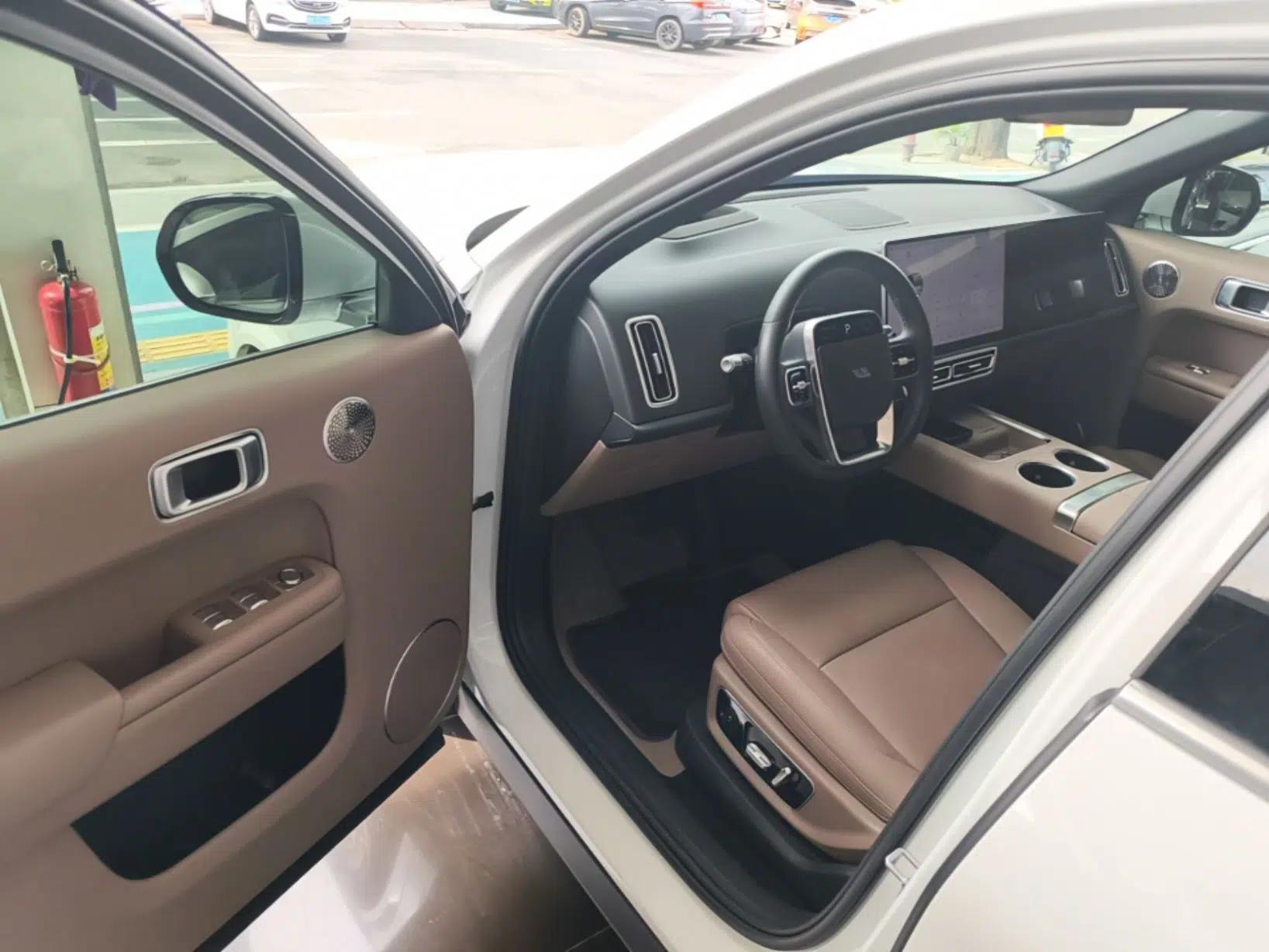 Li Auto L8 2025 Ultra Smart Refreshed Edition — миниатюра 18