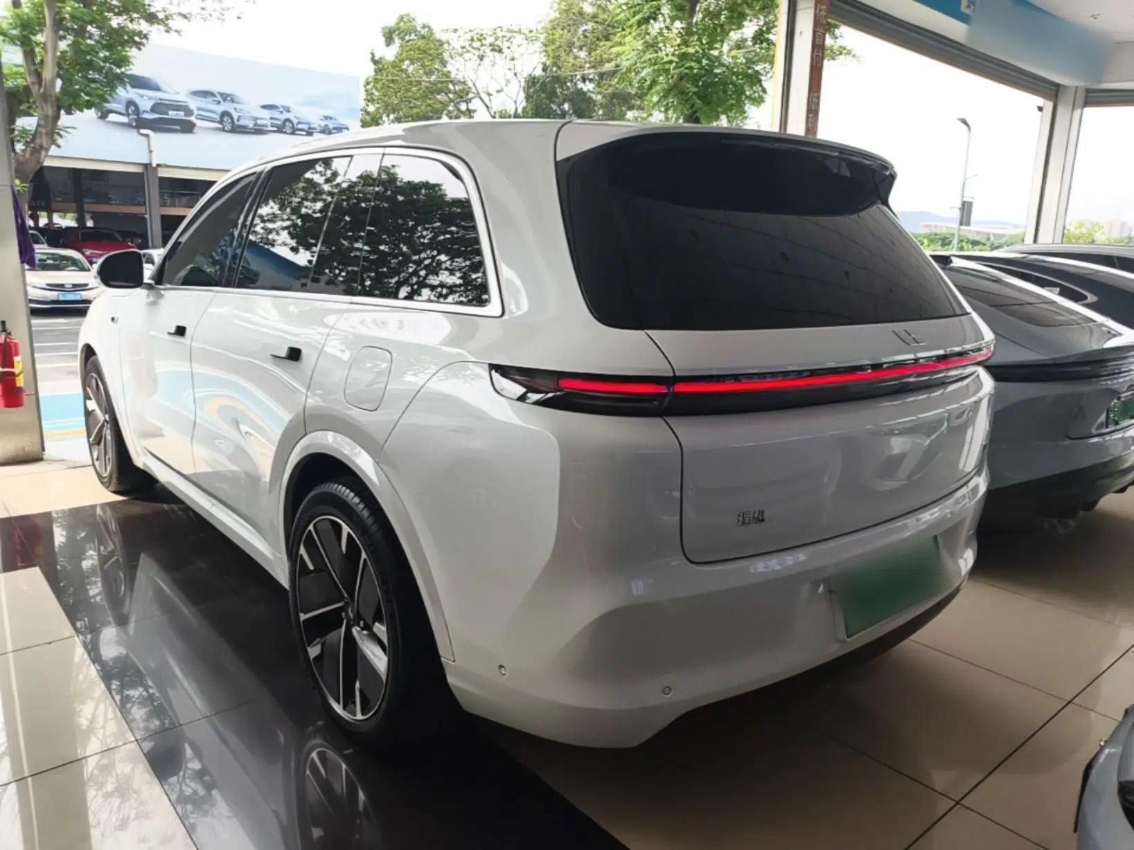 Li Auto L8 2025 Ultra Smart Refreshed Edition — миниатюра 4