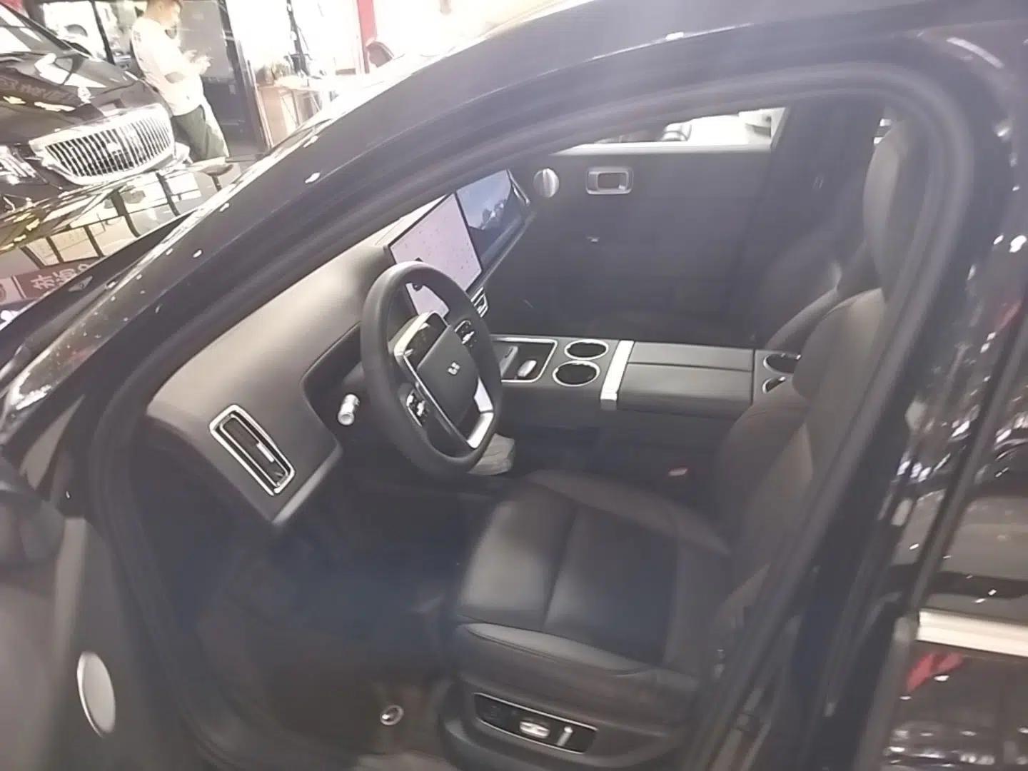 Li Auto L8 2023 Pro Model — миниатюра 18