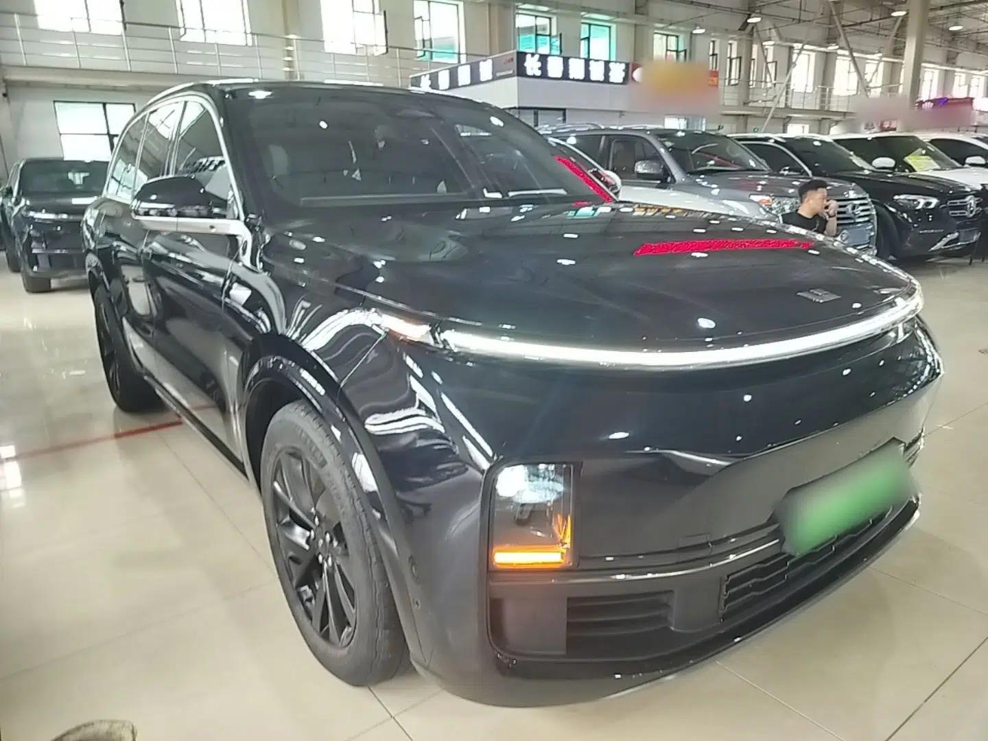 Li Auto L8 2023 Pro Model — миниатюра 3